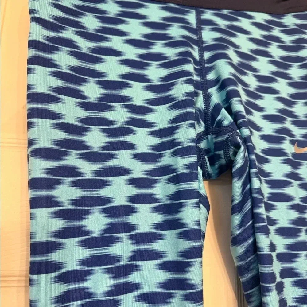 Nike Dri Fit Leggings Womens Small Capri Blue Print Pull On Drawstring Workout